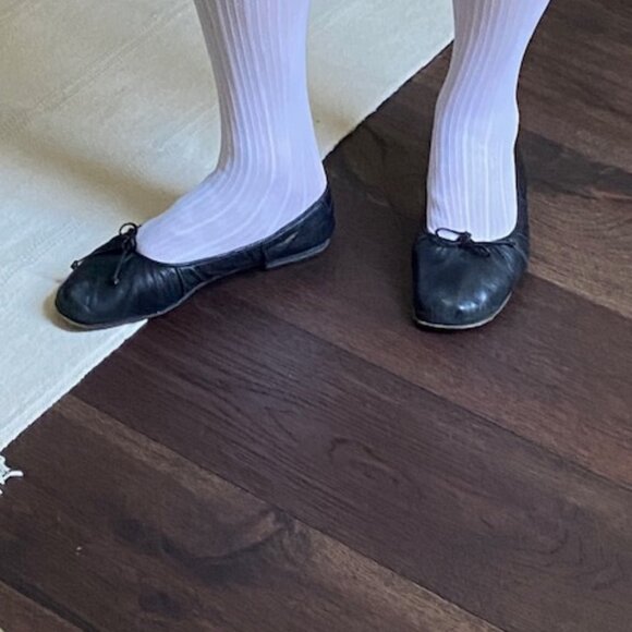 Taryn Rose | Black Leather Ballet Flat, 9.5/40 - Picture 13 of 15